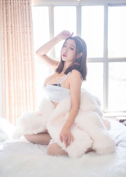 天降二楼女子从二楼掉下来_4K免费观看最新
