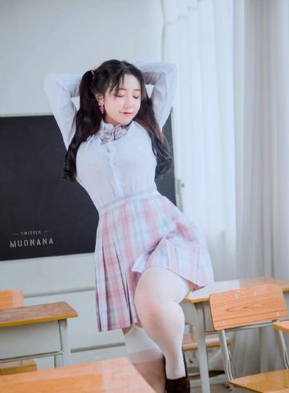 4p一女三男前后夹激√_BD英语在线播放